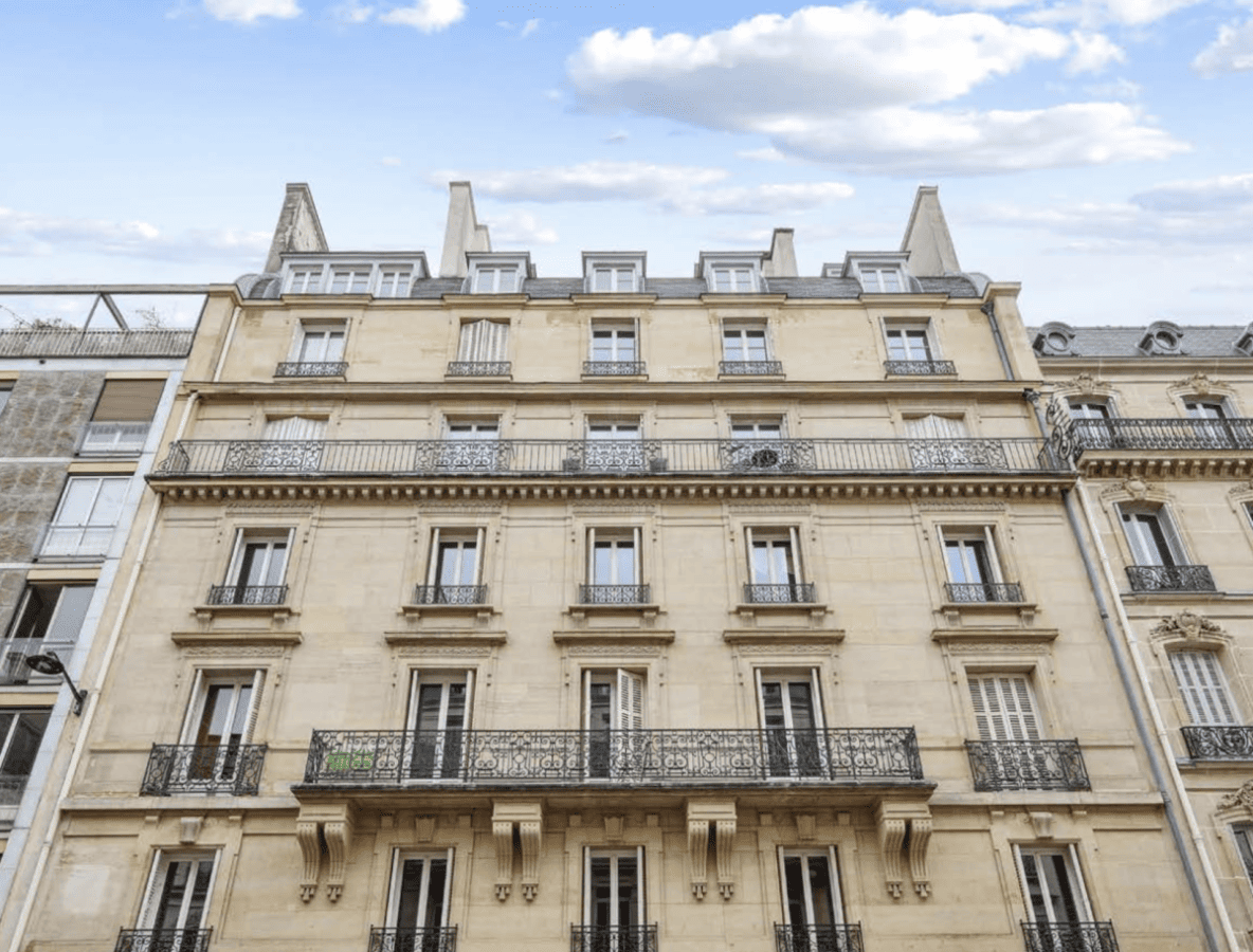 Le 45 Lisbonne à Paris 8
