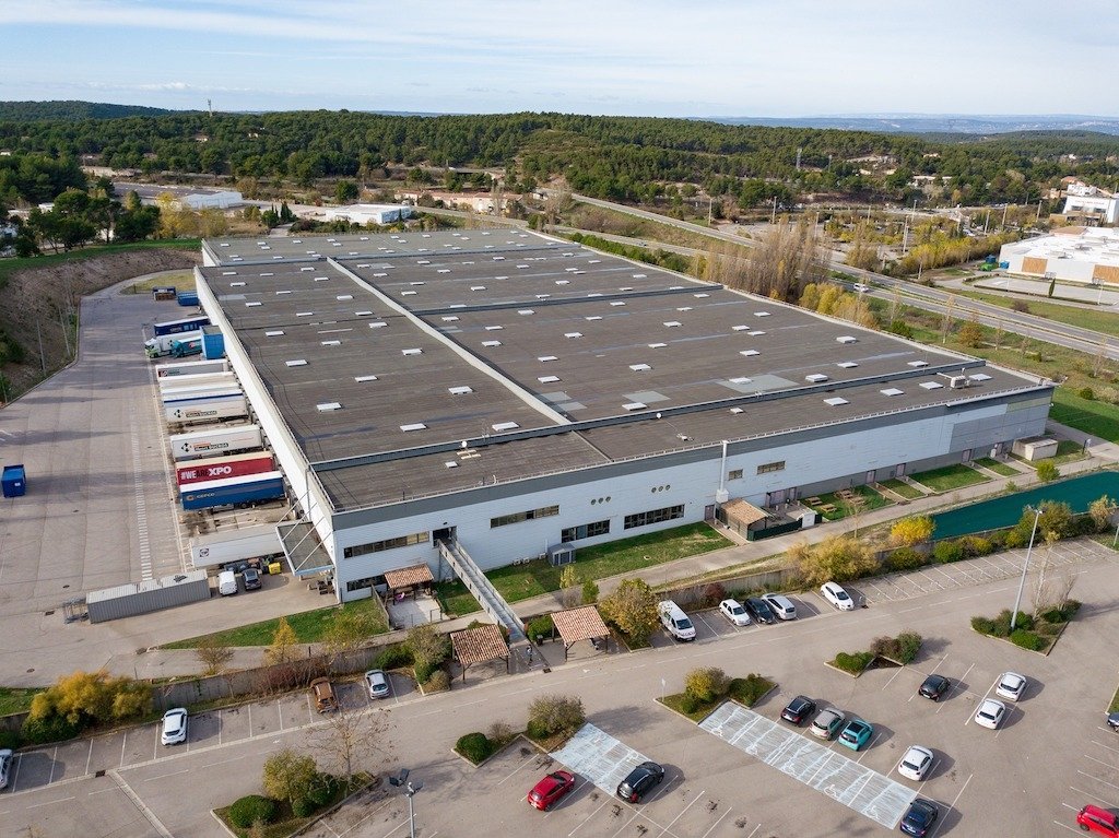 L'ancienne base logistique de Decathlon, à Bouc-Bel-Air, près de Marseille. 
