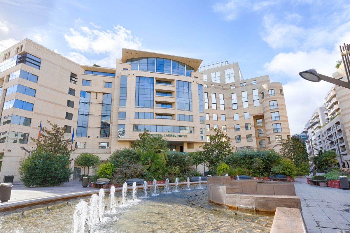 Le 4* Evergreen Laurel Levallois