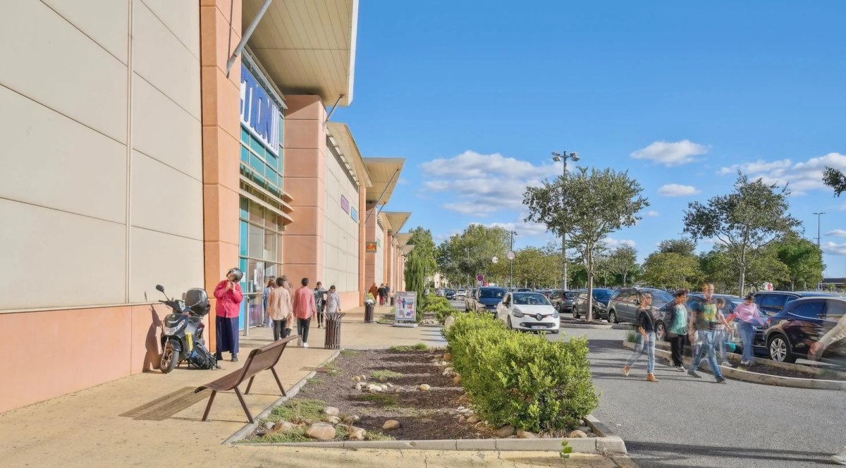 Le retail park Bérégovoy, à Avignon Le retail park Bérégovoy, à Avignon
