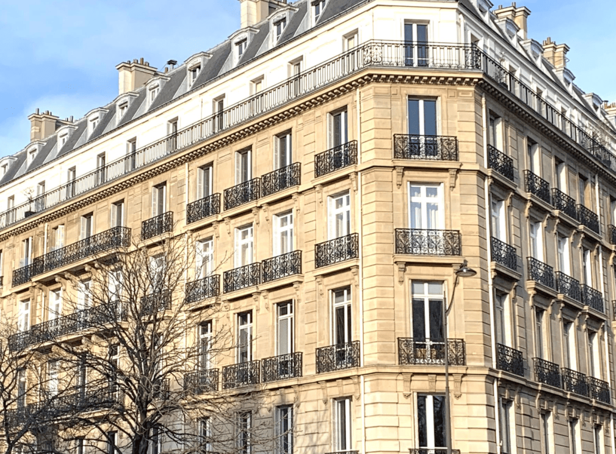 Le 2 Hoche dans le 8e arrondissement. Le 2 Hoche dans le 8e arrondissement.