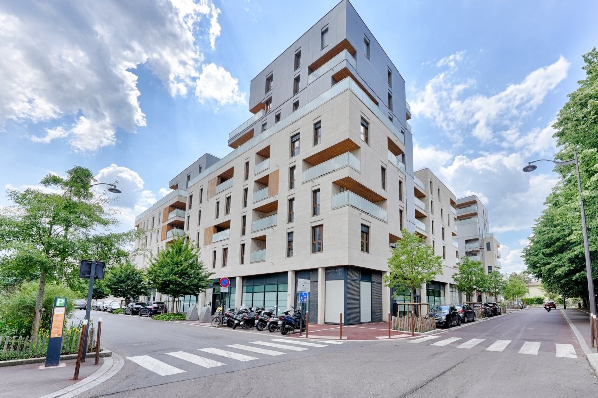 L'immeuble situé au 76 Bons Raisins à Rueil-Malmaison. 