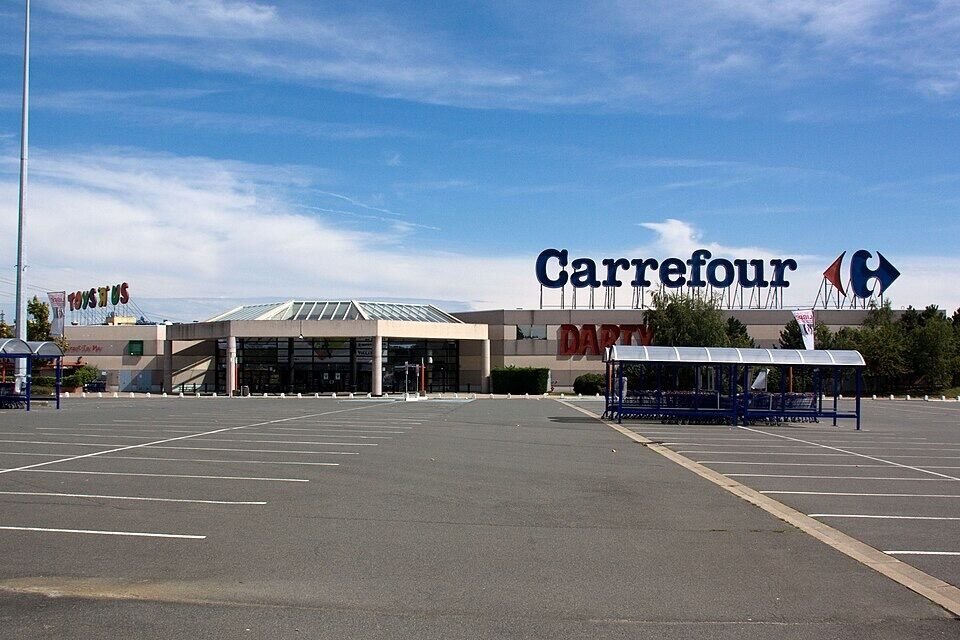 Le centre commercial Villabe A6 situé dans l'Essonne. 