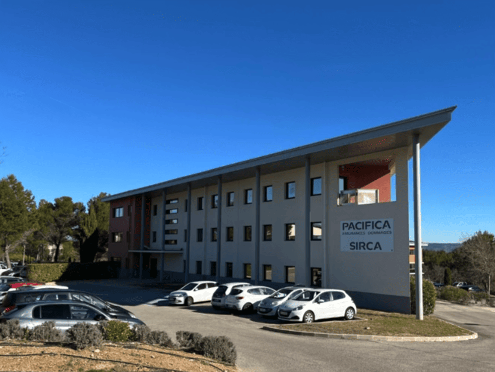 L'immeuble dans le parc de la Duranne à Aix-en-Provence
