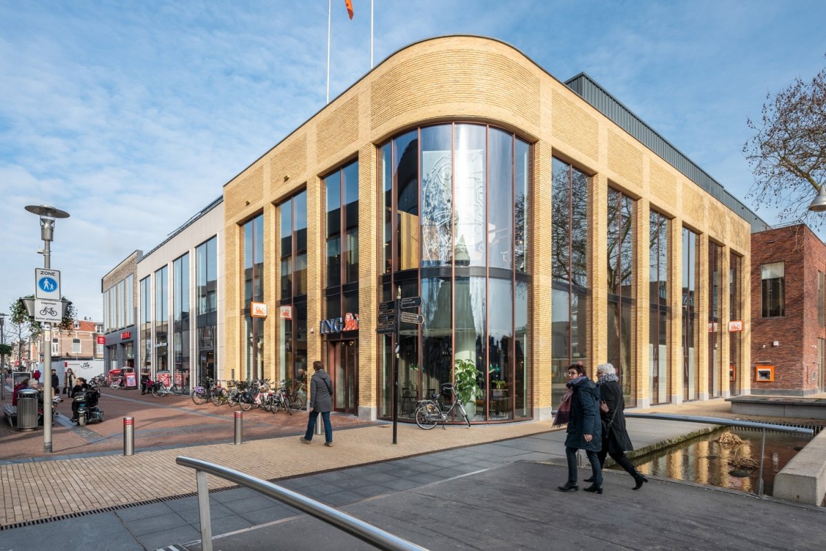 Hoofdstraat en Kanaalstraat, Apeldoorn – Pays-Bas. © vrp architecten