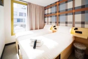 Une "twin room" de l'easyHotel Marseille Euromed. Une "twin room" de l'easyHotel Marseille Euromed.