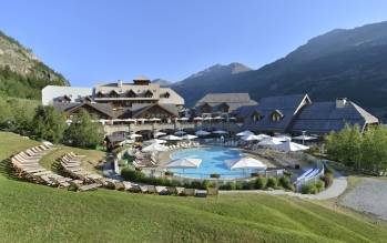 Le Club Med Serre Chevalier. 