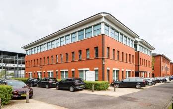 L'immeuble de bureau est loué à Technische Installaties et VolkerRail Nederland pour un loyer de 740k€/an 