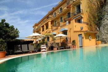 L'hôtel La Pérouse, sur la baie des Anges à Nice, fait partie du pôle des Hôtels du Roy. DR