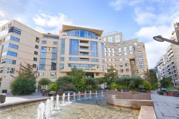 Le 4* Evergreen Laurel Levallois