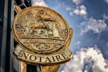 Les notaires font également face aux problématiques du confinement. Les notaires font également face aux problématiques du confinement.