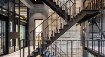 L'intérieur du complexe tertiaire Nero, à Amsterdam