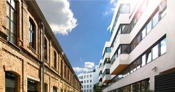 L'ensemble MQM à Vienne, le bâtiment 2 à gauche, 3 à droite
