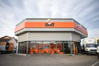 Le bâtiment Sixt à Bron, détenu par Canopée Invest. 