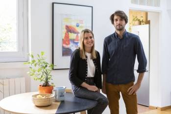 Virgil co-investit jusqu'à 100 000€ aux côtés des jeunes actifs, ici Léa et Emmanuel, pour compléter leur apport. 