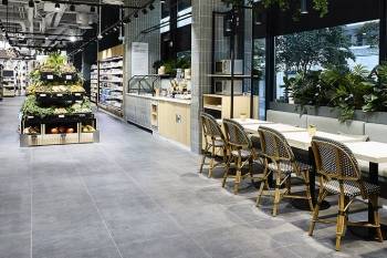 Le nouveau concept Monop' Fresh de Monoprix, filiale premium de Casino.