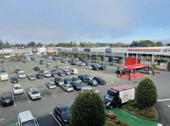 Les trois surfaces moyennes situées au sein du retail park du Chêne vert à Plérin