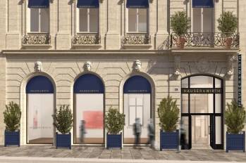 La façade de la galerie Hauser & Wirth au 32 François 1er à Paris. 