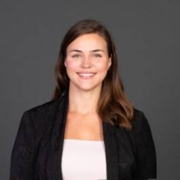 Emilie Rees, Dla Piper